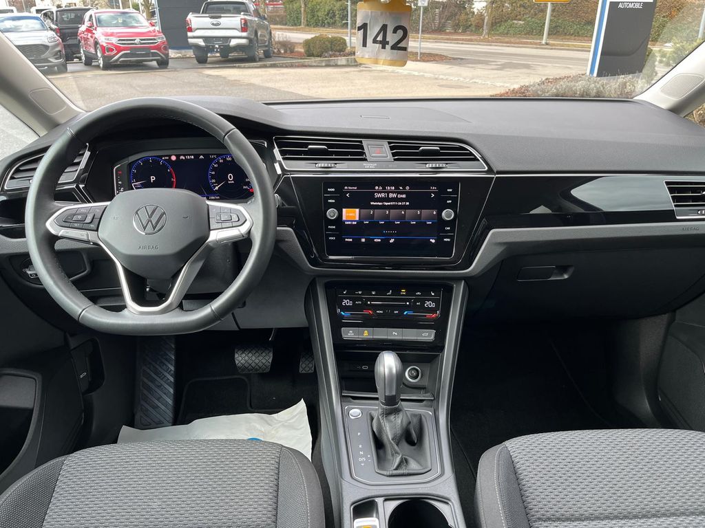 VW Touran R-Line 150PS DSG #ACC #NAVI #IQ. VW Touran R-Line 150PS DSG #ACC #NAVI #IQ.