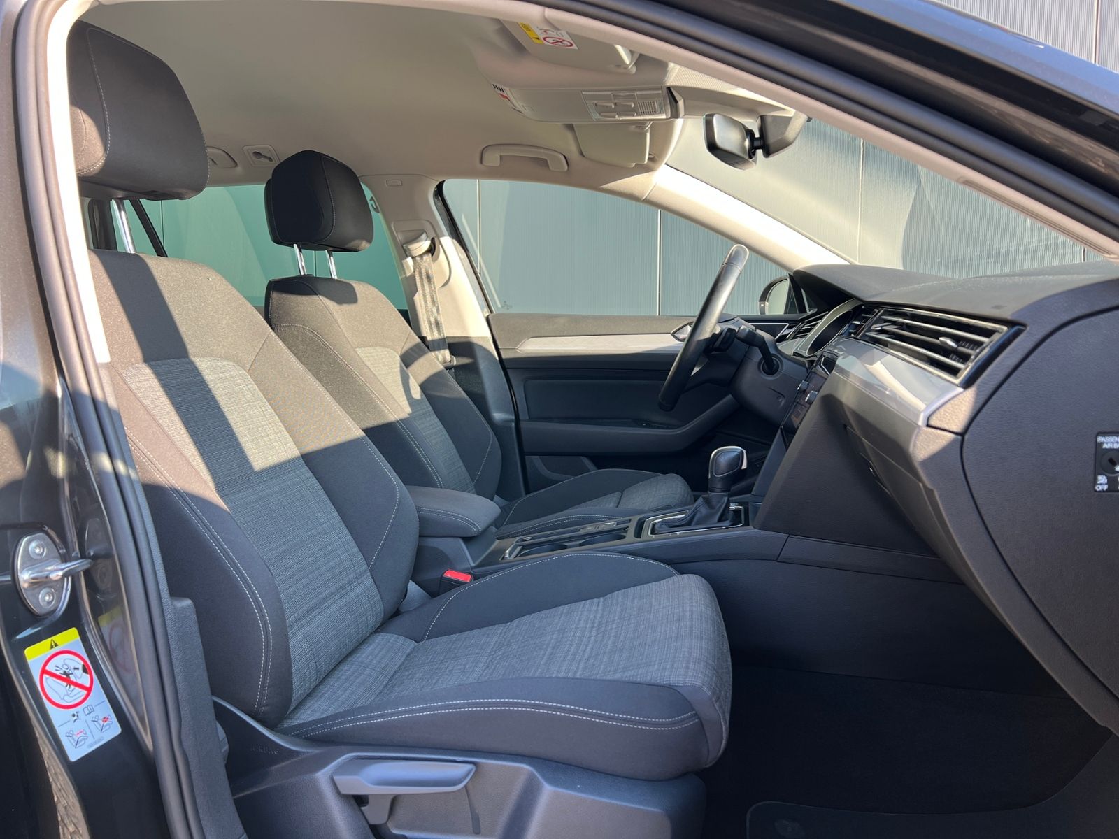 Fahrzeugabbildung Volkswagen Passat Variant Business 2.0 TDI DSG *AHK, LED, A