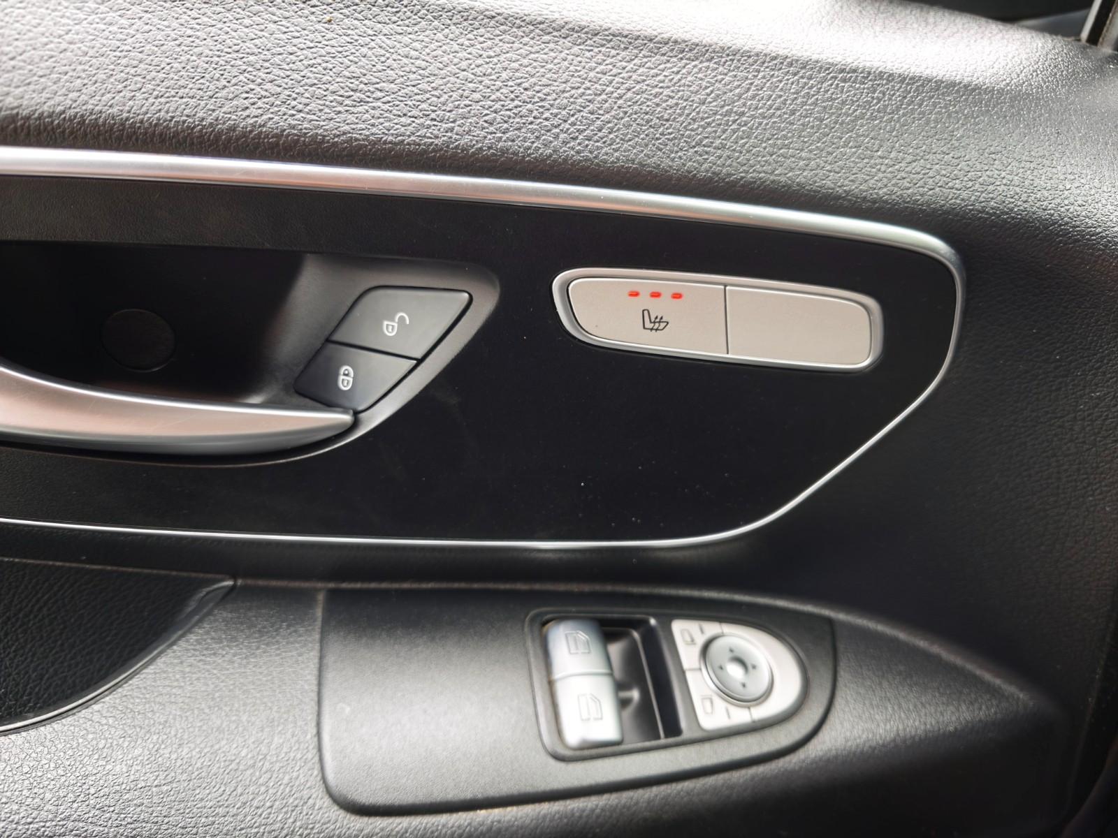 Mercedes-Benz Vito Kasten 114 CDI lang + Klima+Ahk+Regale+PDC