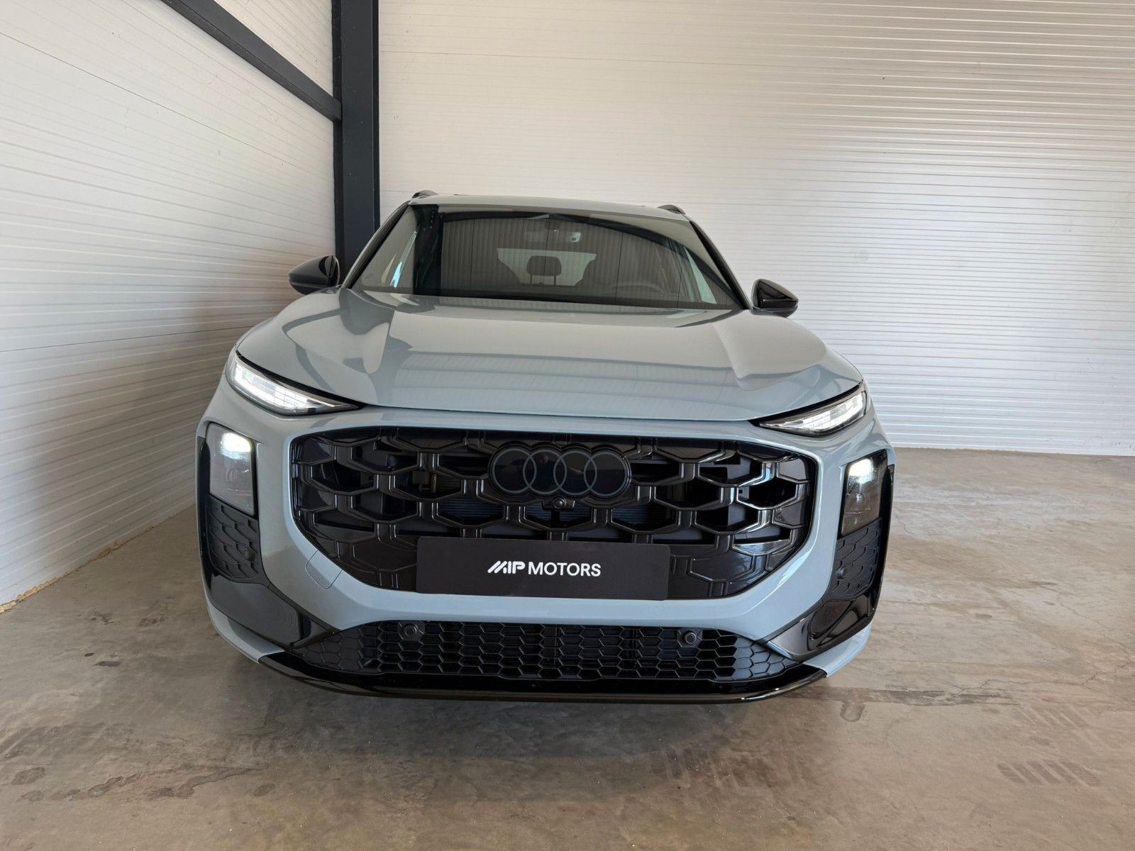 Audi Q3 TFSI quattro TECH+/ PANO/ AHK/ HUD/ SONOS/20" imagem 3