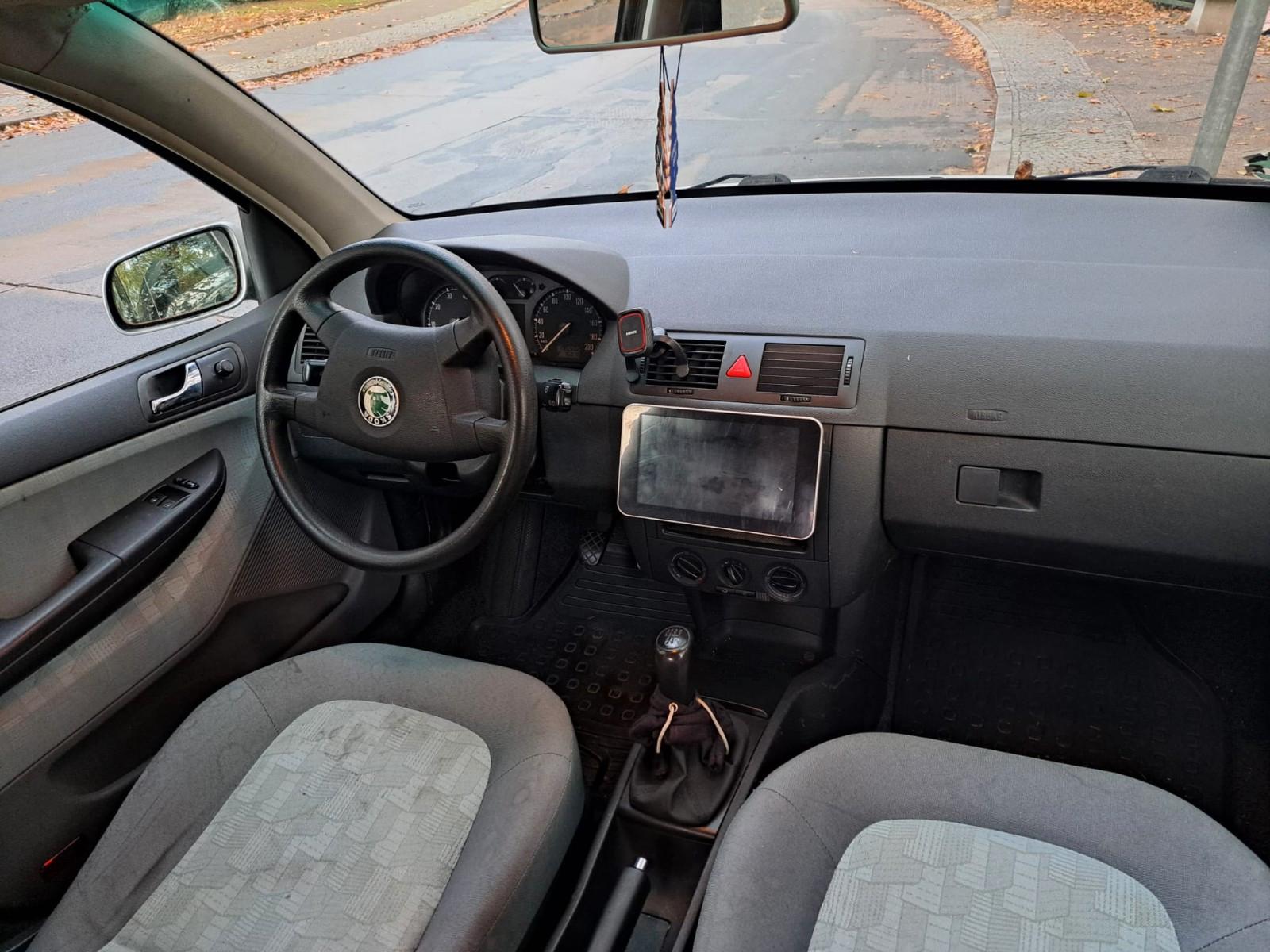 Skoda Fabia 2004 — photo 11