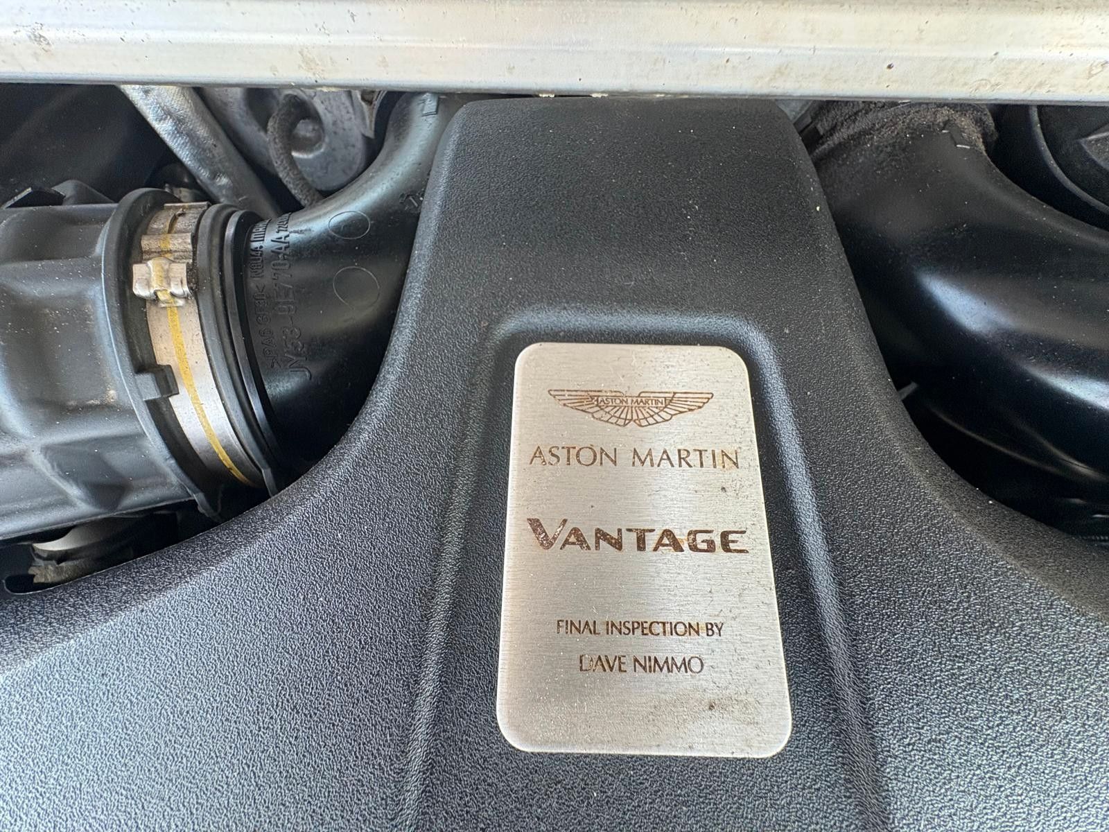 Fahrzeugabbildung Aston Martin V8 Vantage 4.0 V8 voll sehr gepflegt