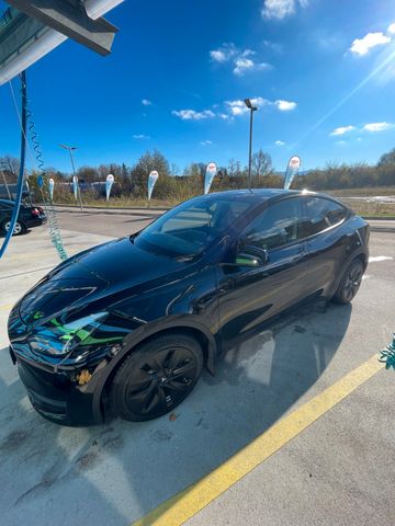 Tesla Model Y Long Range Dual Motor AWD Long Range