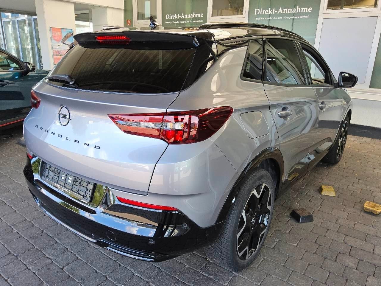 Fahrzeugabbildung Opel Grandland (X) 1.6 PHEV GS SPORT NAVI/LED/KAMERA