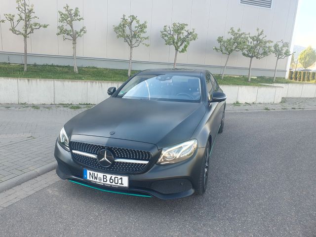 MERCEDES-BENZ E 220 d AMG Line Autom. AMG Line