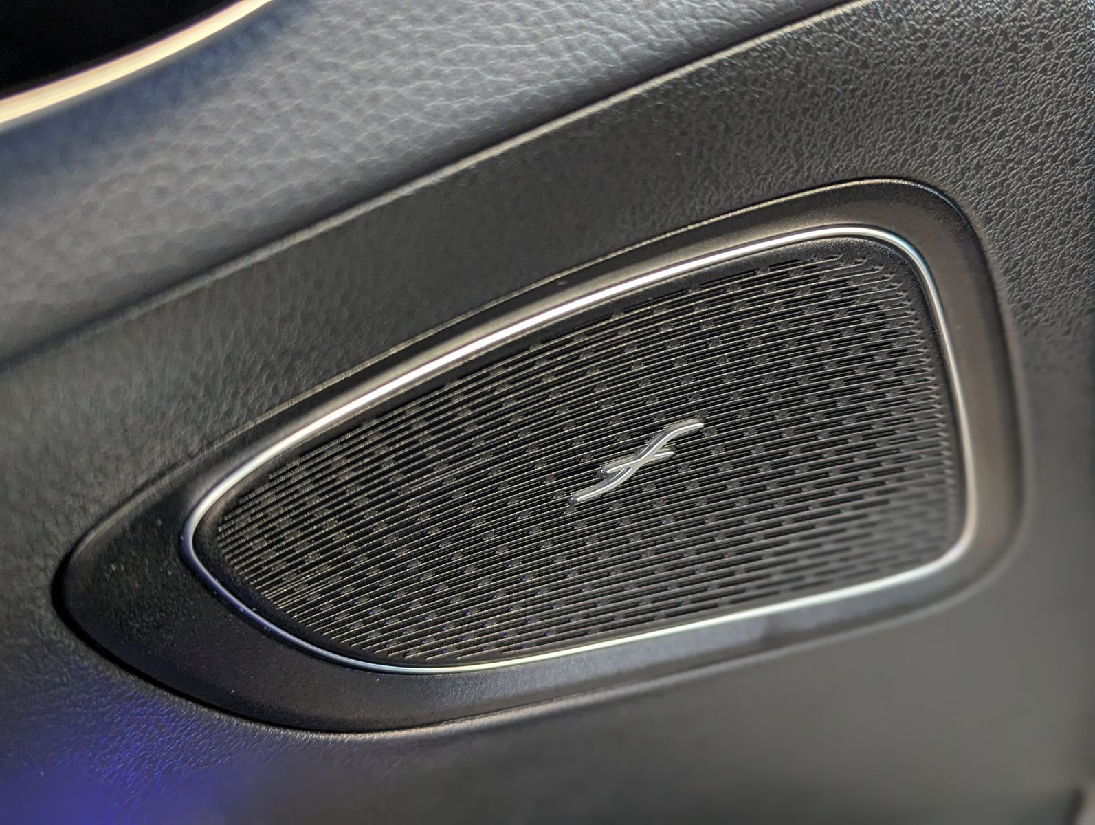 MERCEDES-BENZ C 200 d Limo AMG HUD Night Keyless Sport-Fahrwer - Image 20