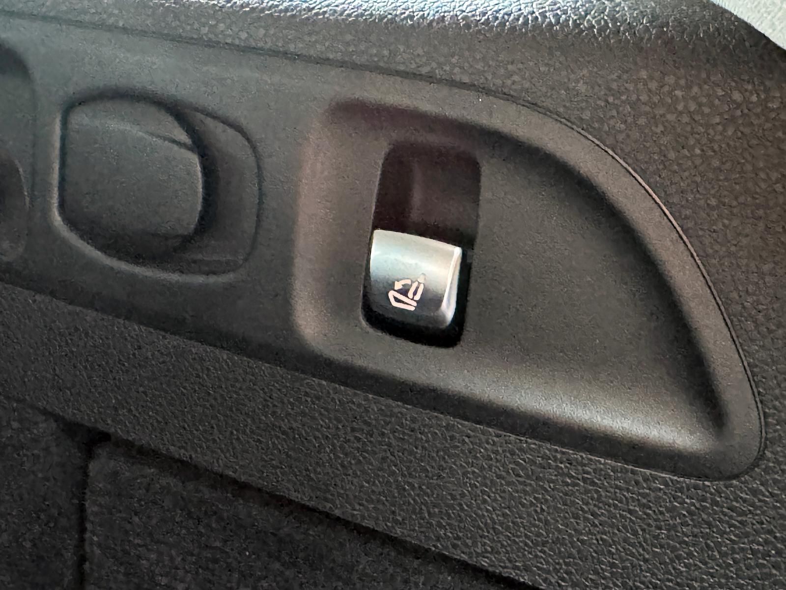 Fahrzeugabbildung Mercedes-Benz d T AVANTGARDE/TWA/RCAM/PDC/LED/CARPLAY/AMBIENTE
