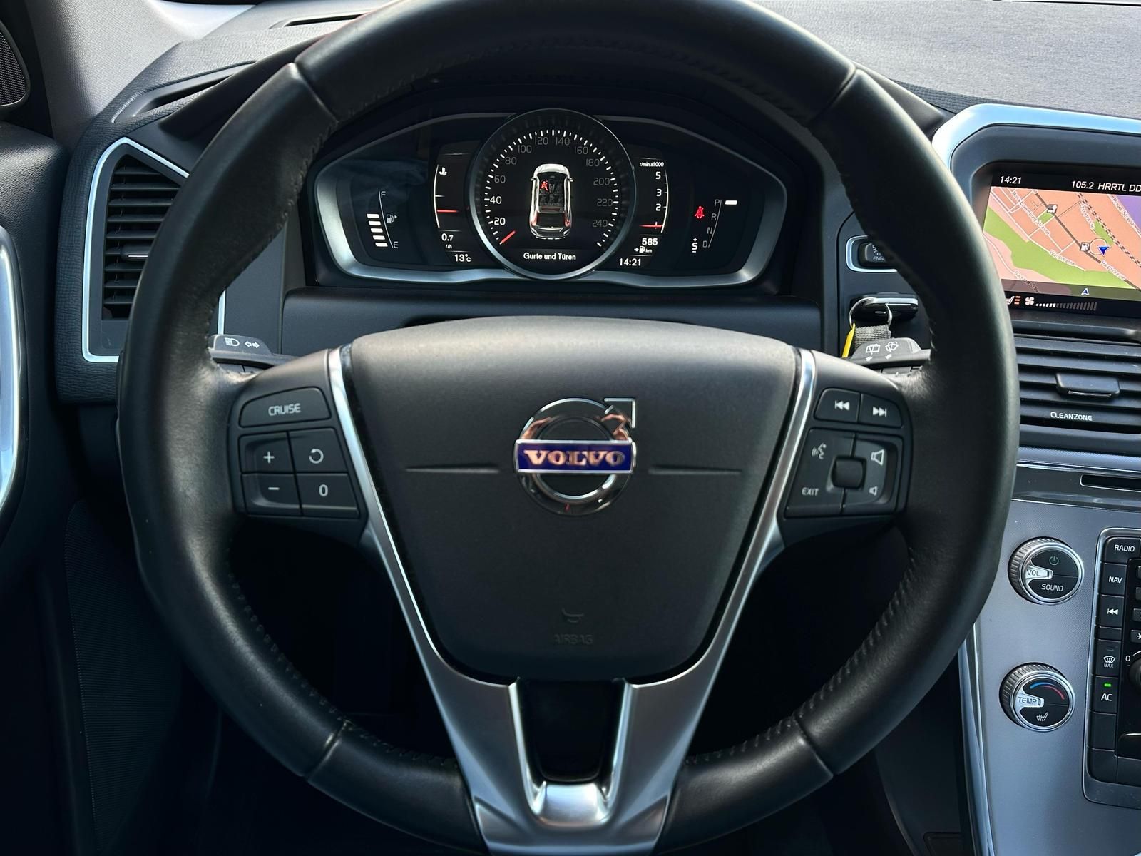 VOLVO XC60 2.0 D3 MOMENTUM XENON#FH#NAVI#PDC#VIRTUAL - Image 11