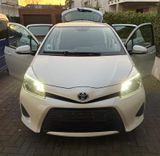 Toyota Yaris 1,5-l-VVT-i Hybrid - - Toyota Yaris in Wuppertal