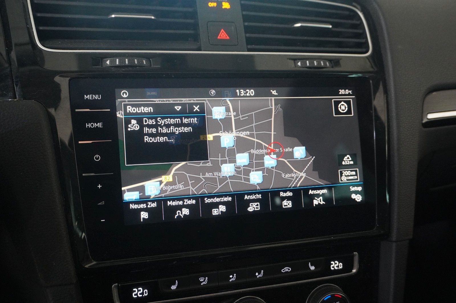 Fahrzeugabbildung Volkswagen Golf VII Vari. 1.5 TSI HIGHLINE DSG NAVI/LED/AHK