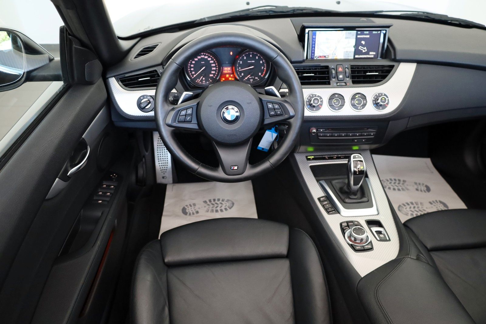 Fahrzeugabbildung BMW Z4 20iA sDrive Roadster M Sport Leder,Navi,Xenon