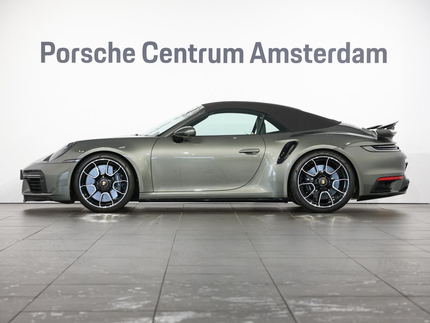 Porsche 992 Cabrio Turbo S imagem 2