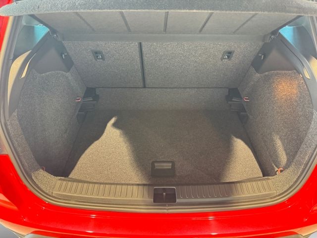 Fahrzeugabbildung SEAT Arona 1.0 TSI FR KLIMA LED NAVI ALU