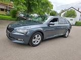 Skoda Superb Combi*Euro-6*Automatik*Gepflegter-Zustand - Skoda Superb: Combi Eu