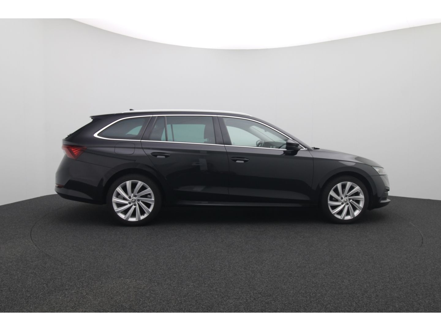 Fahrzeugabbildung SKODA Octavia Combi First Edition ACC 3-Zonen-Klimaa