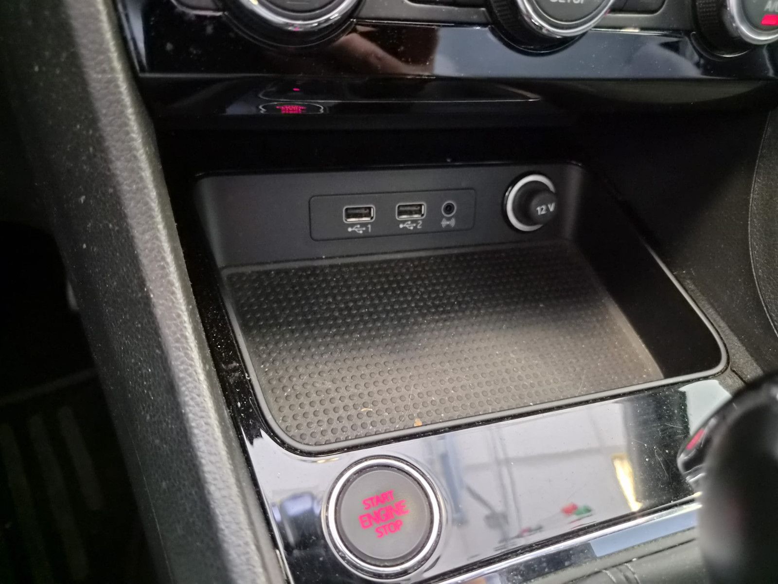 Fahrzeugabbildung SEAT Ateca Xcellence / 1. H./ Navi/Kamera / AHK
