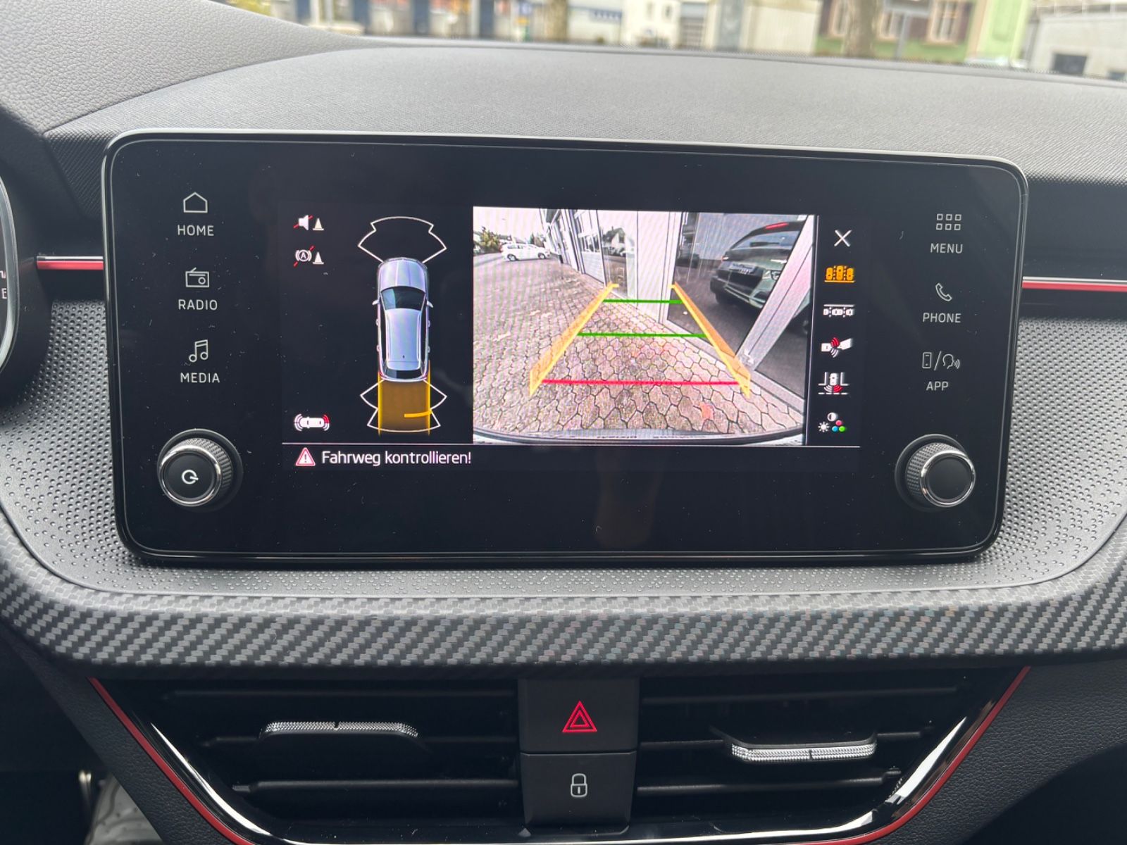 Fahrzeugabbildung SKODA Kamiq Monte Carlo 1.5 DSG KAM SHZ