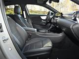 Mercedes-Benz A 180 Lim AMG Line Advanced+ Night AHK Distr Kam - Mercedes-Benz: Allradantrieb