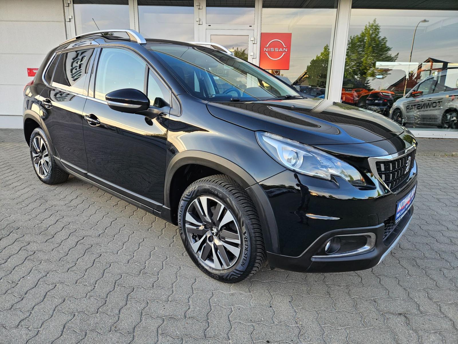 Peugeot 2008 1.2 110 Allure Navi Sitzheizung Ganzjahrere
