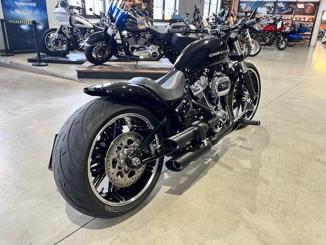 Fahrzeugabbildung Harley-Davidson Breakout Tunderbike Umbau Chrome Head YouTube