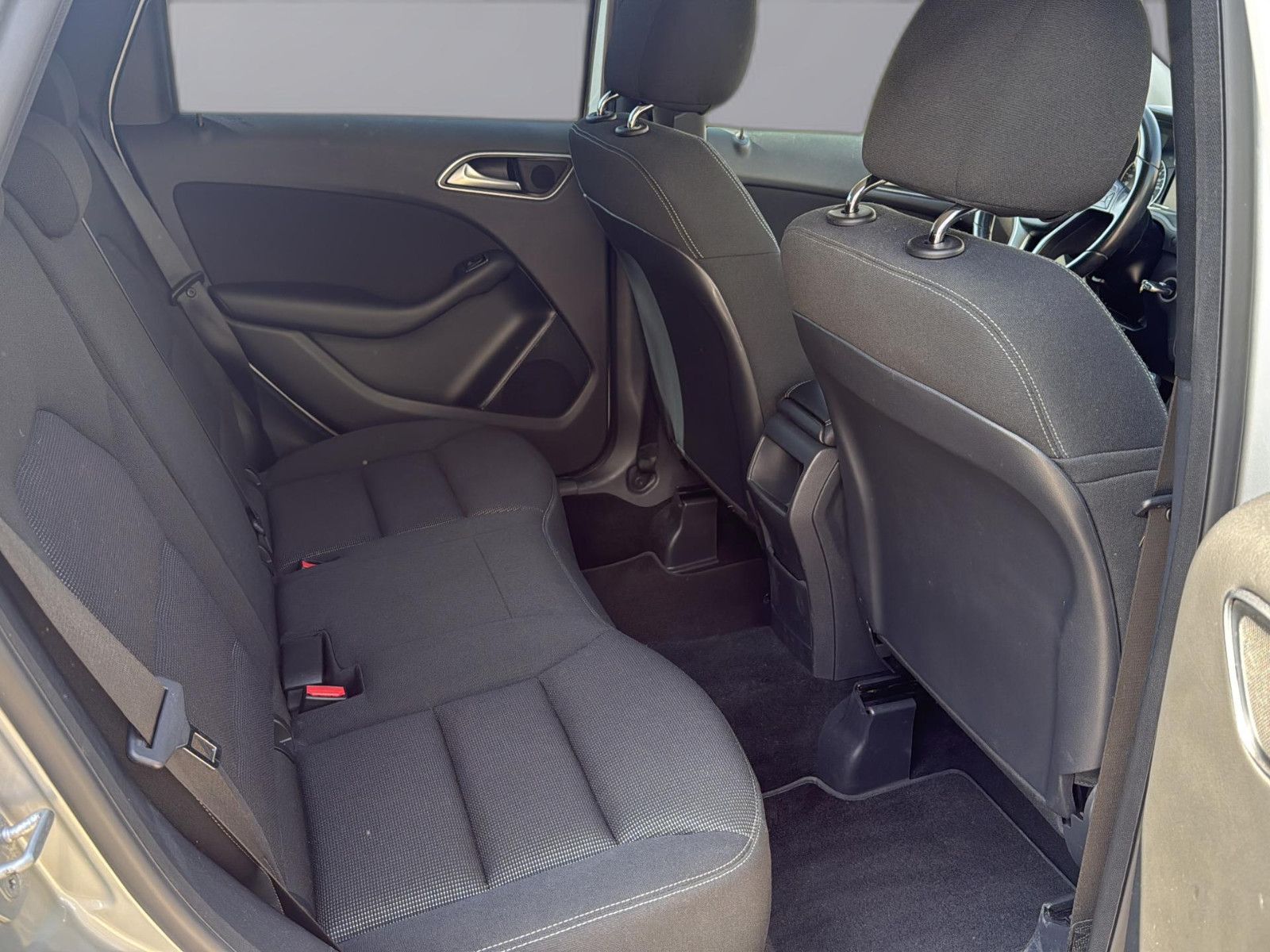 Fahrzeugabbildung Mercedes-Benz B 180 im Kundenauftr./ Top gepflegt