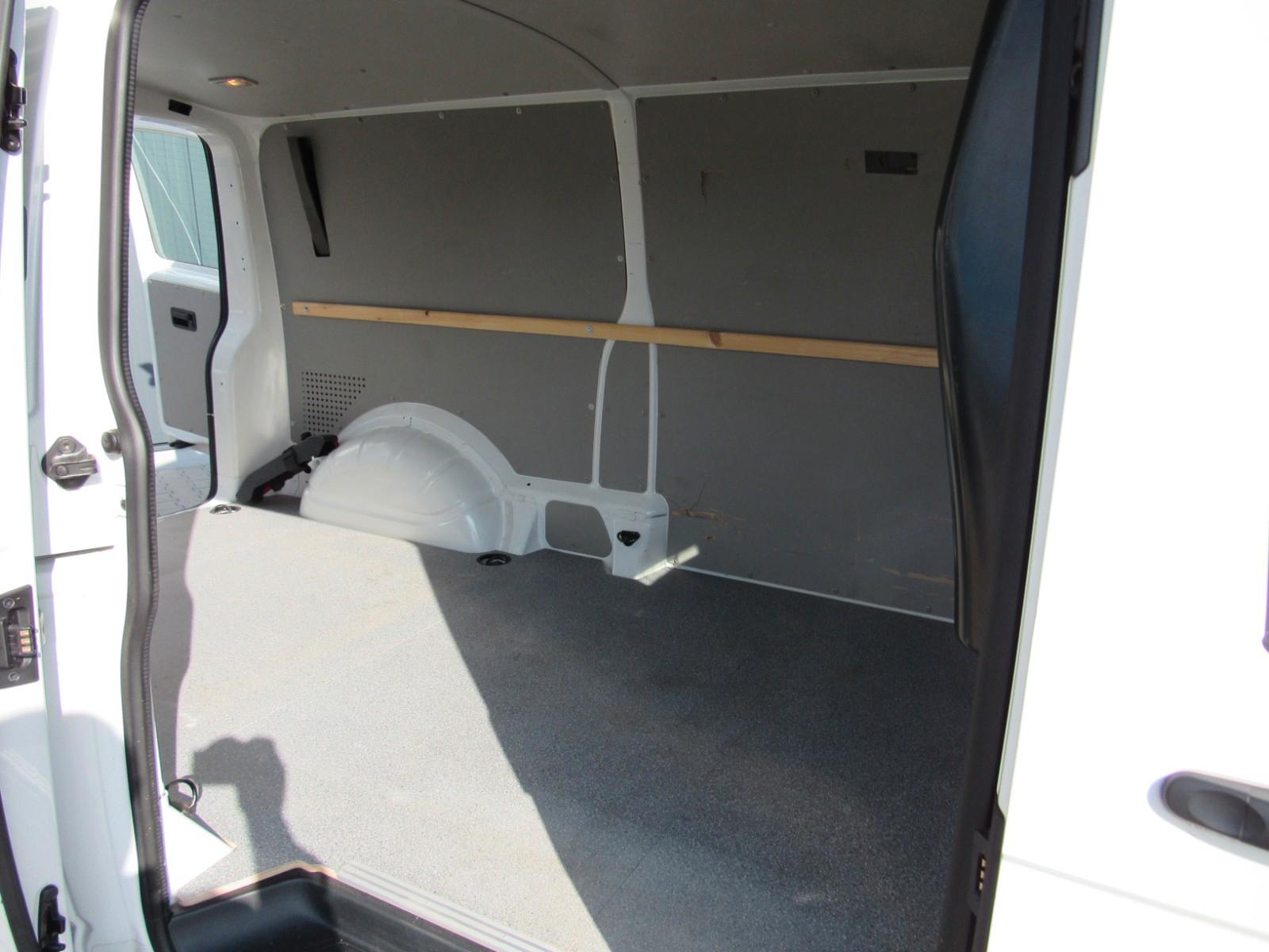 Volkswagen T6 2.0 TSI Kasten lang NAV AHK SHZ MULTI