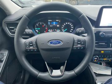 Fahrzeugabbildung Ford Kuga Titanium Navi ACC Head-Up Kamera Winterpkt.