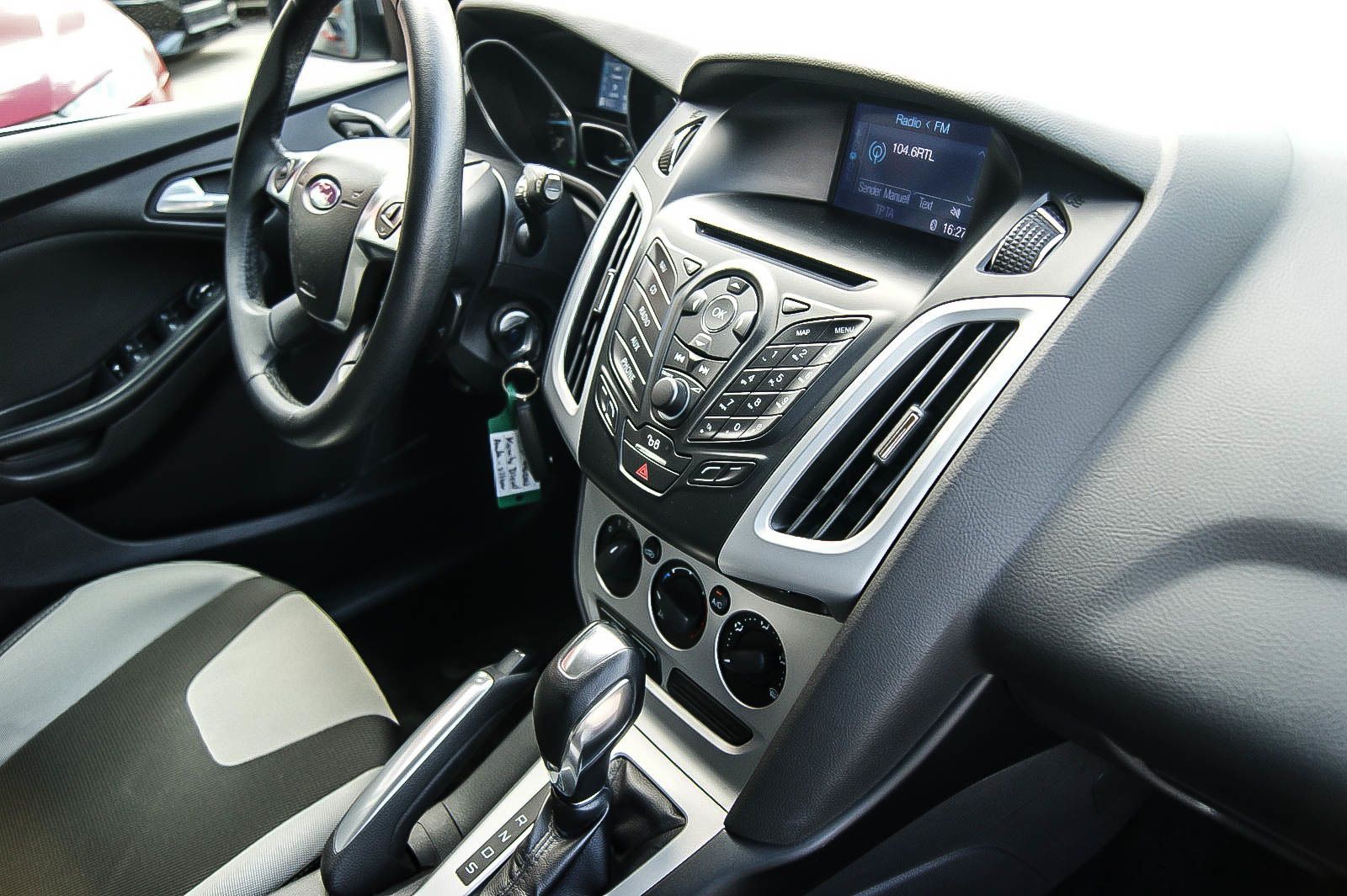 Fahrzeugabbildung Ford Focus Turnier Champions Edition AUTOMATIK