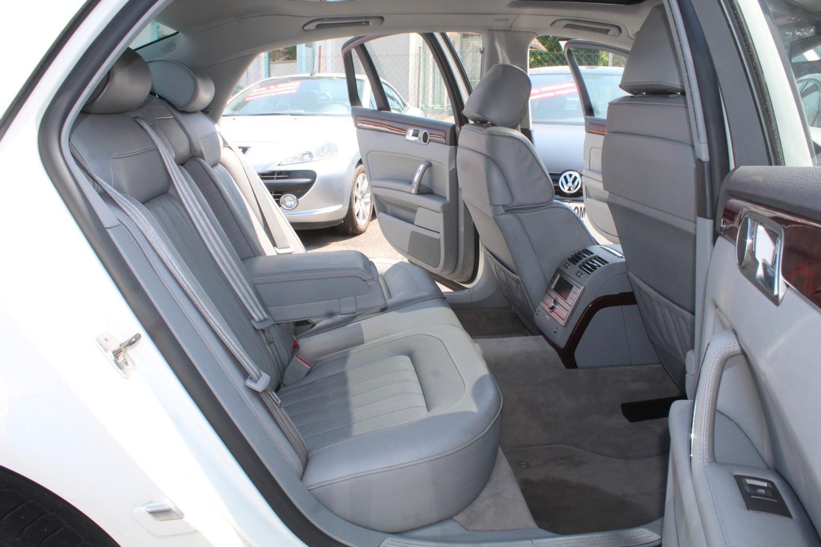 Volkswagen Phaeton 3.0 V6 TDI 4MOTION Edition 6