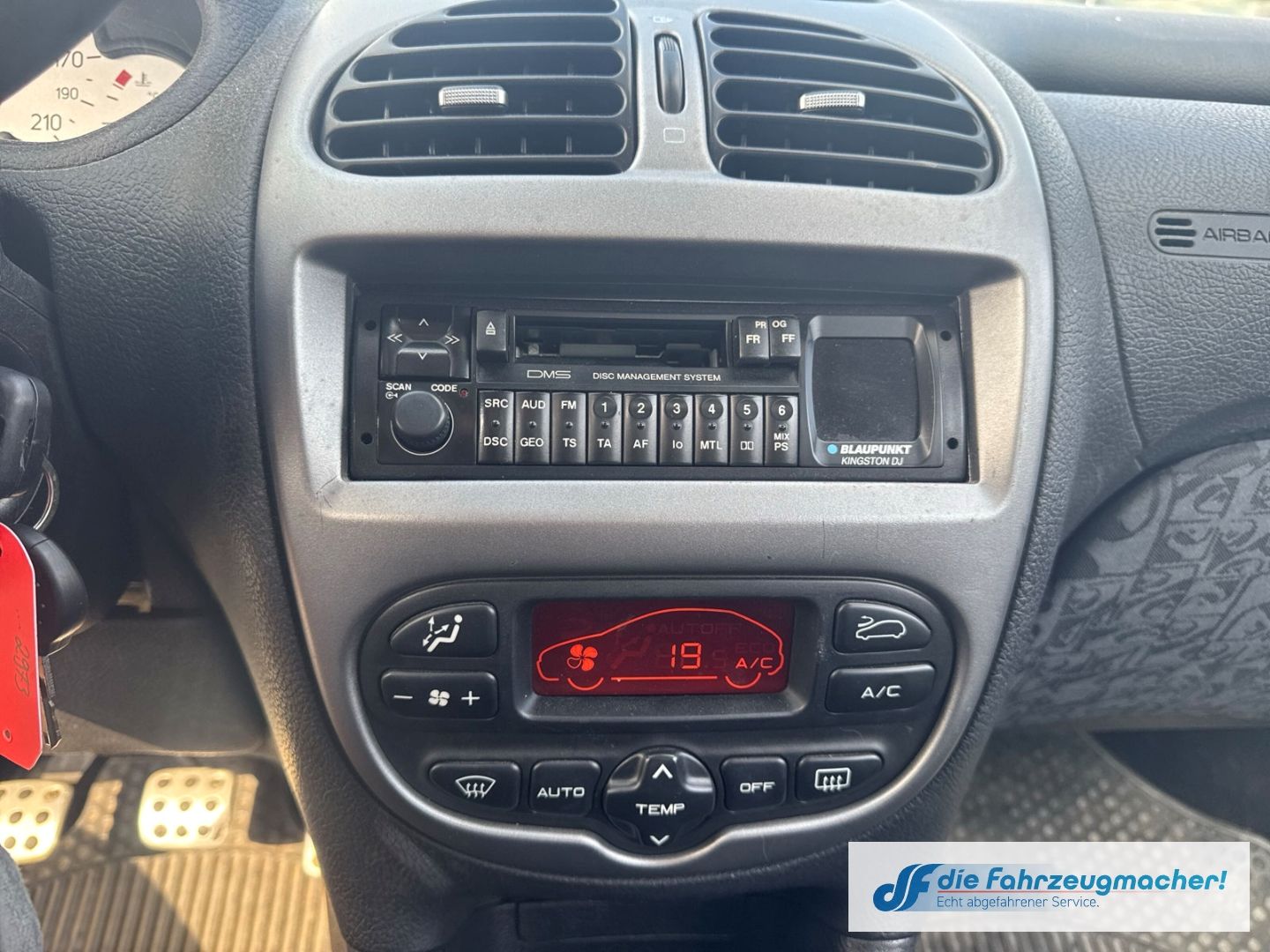 Fahrzeugabbildung Peugeot 206 Cabriolet CC Quiksilver El. Verdeck *EXPORT