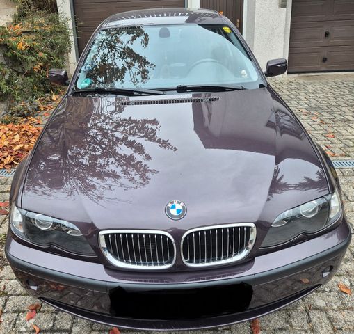 BMW 320i -