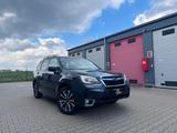 Subaru Forester Exclusive 1Hand4x4 Voll Auststattung - graue Subaru Forester
