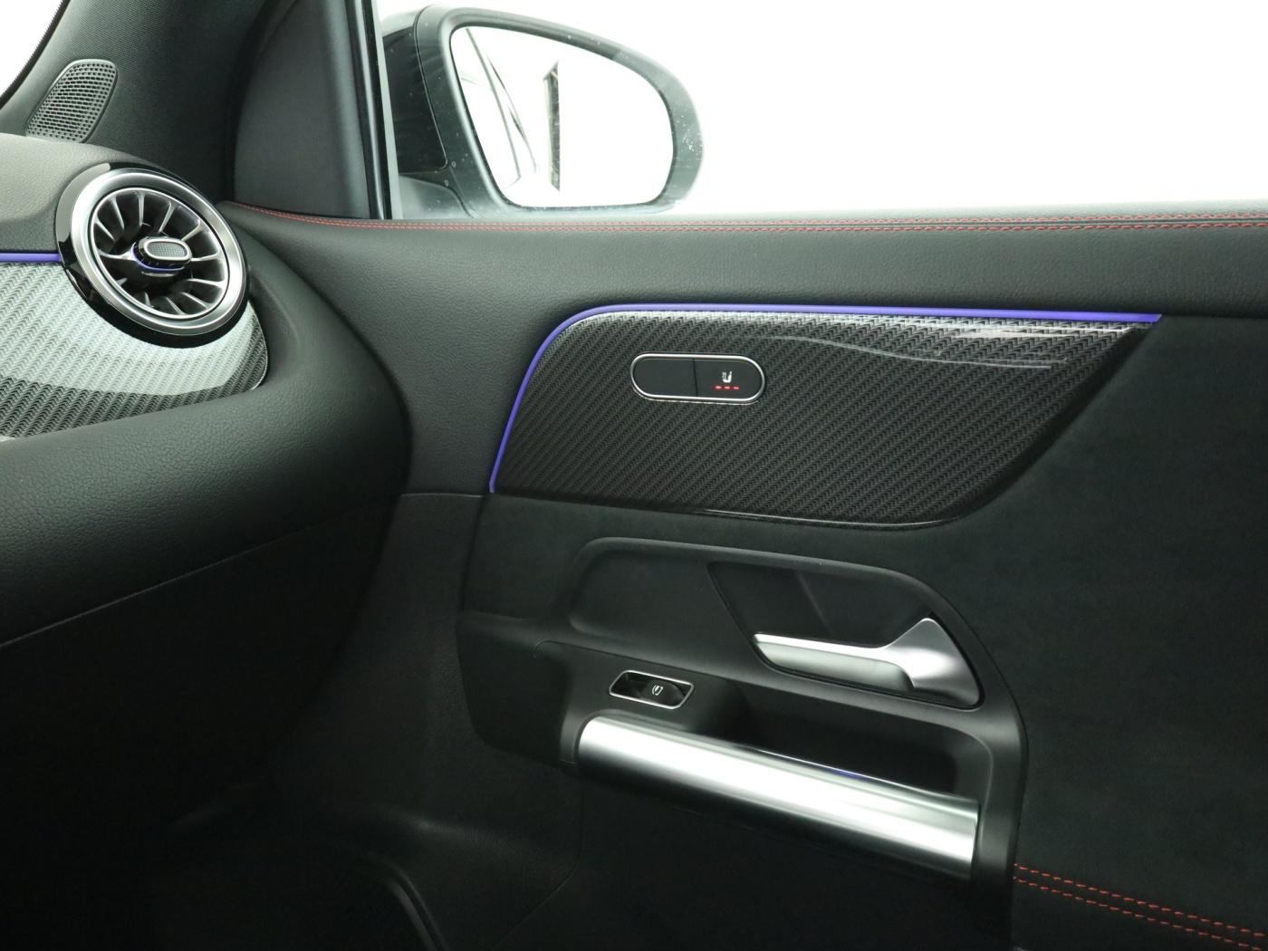 Mercedes-Benz GLA *AMG*RückKamera*Panodach*Keyless*WinterP, миниатюра 16