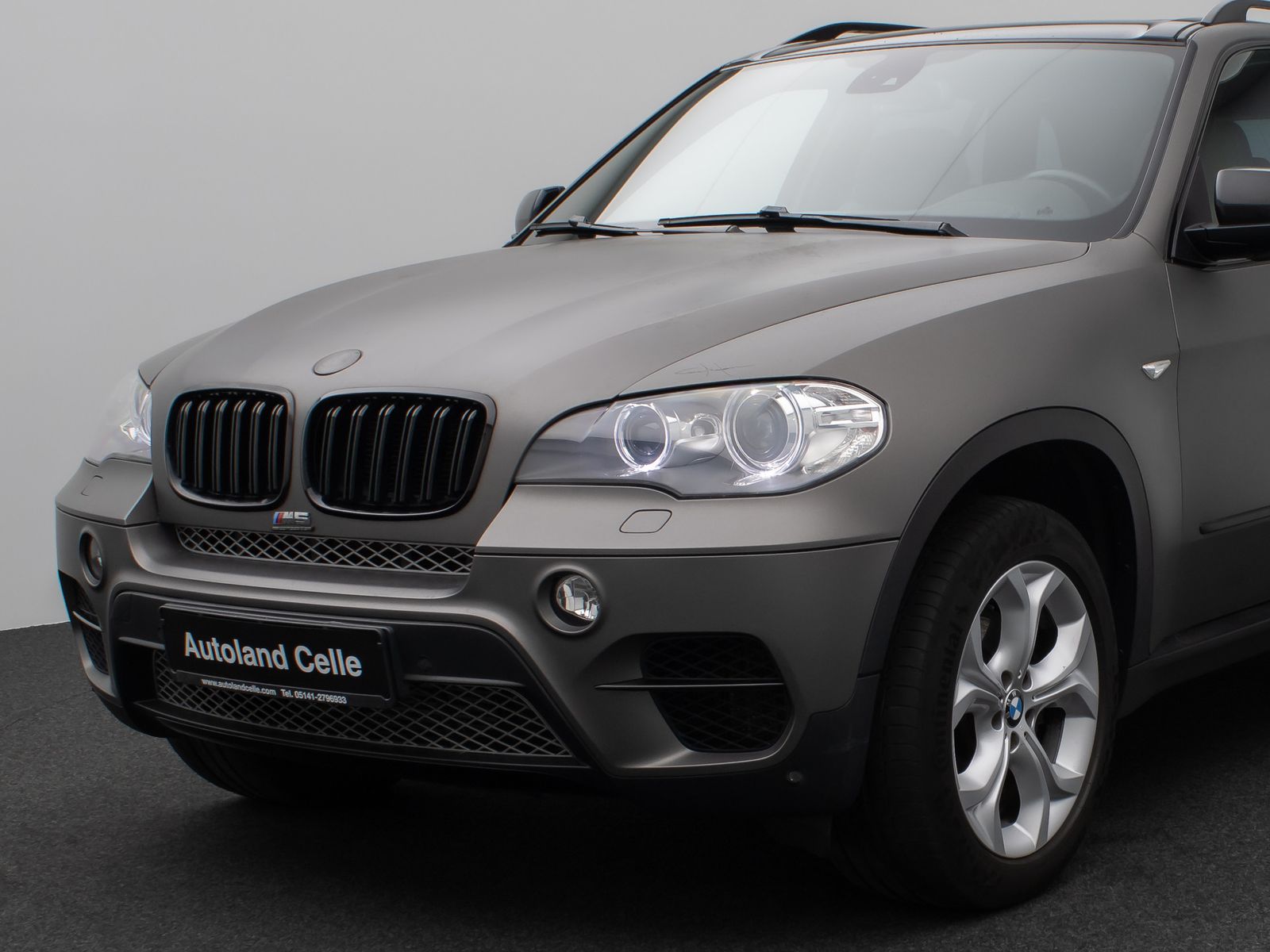 Fahrzeugabbildung BMW X5 xD40d  Sport Panorama Kamera HUD HiFi SoftCL