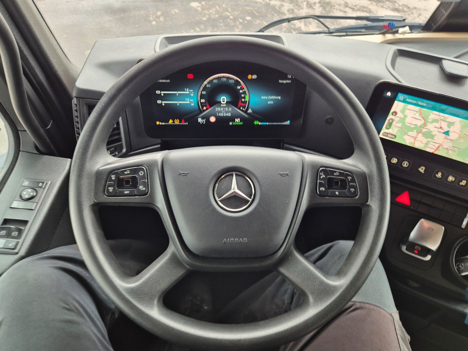Fahrzeugabbildung Mercedes-Benz Actros 1845 LS Öl-Retarder Navi PPC 2x Bett