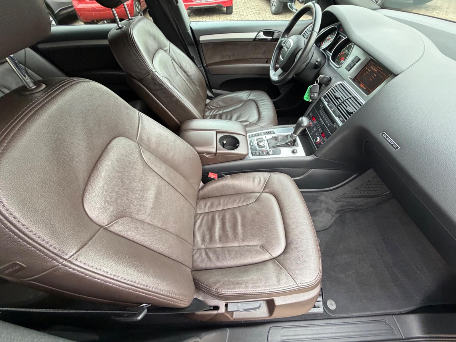 Audi Q7 3.0 TDI quattro | 239 ch | BVA | Cuir brun chauffant | Chauffage auxiliaire | Caméra de recul | Attelage fixe 3 500 kg | Historique d’entretien complet