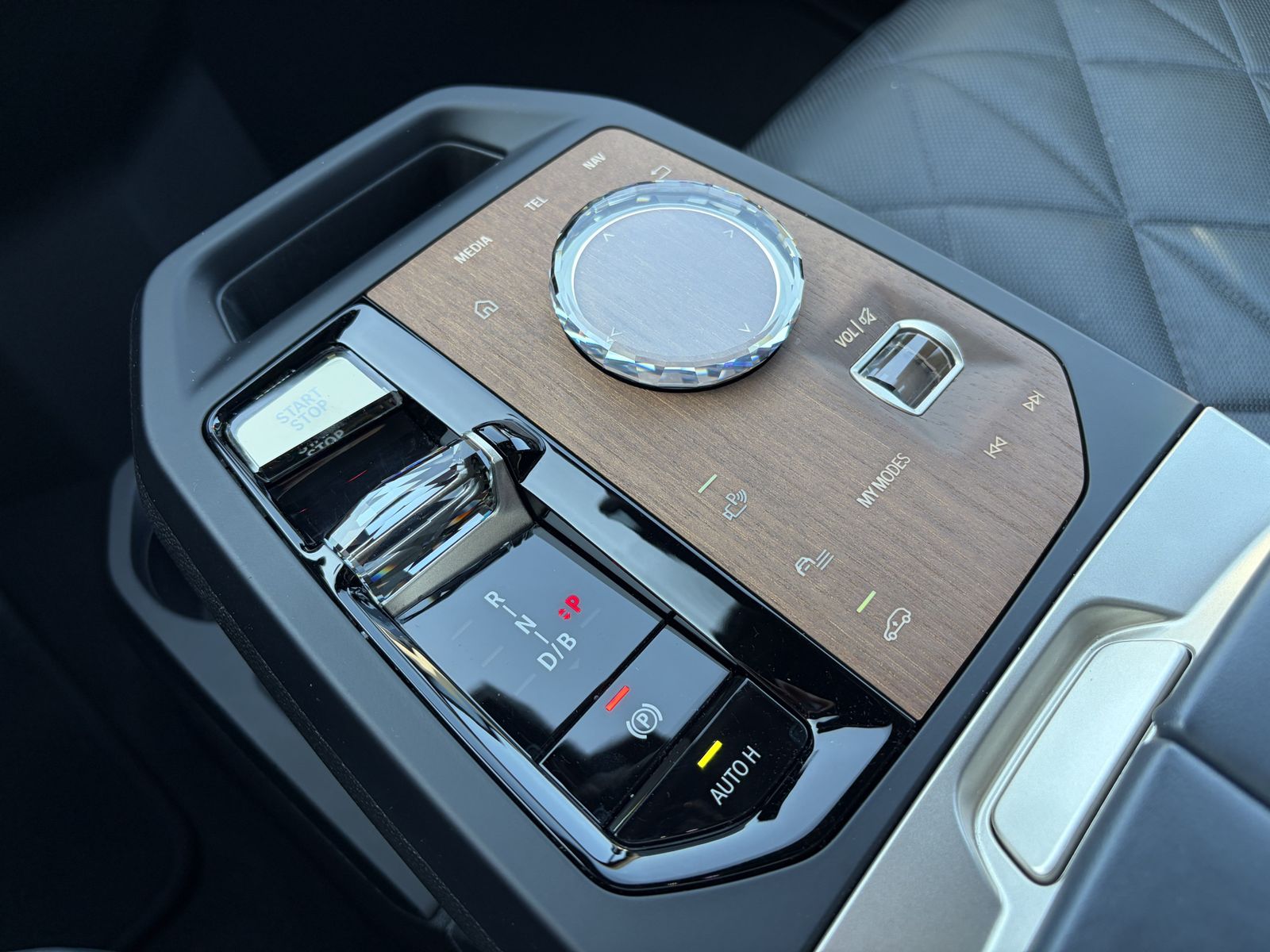 BMW iX M60 AHK Bow&Wilk SkyLounge Laser DriAsProf Pa foto 11