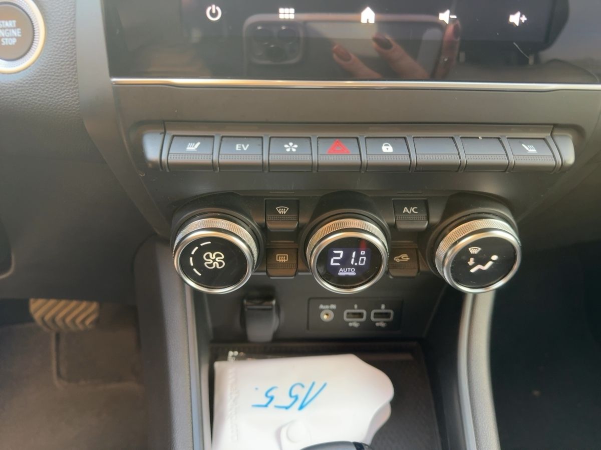 Fahrzeugabbildung Renault Captur Intens Plug-In 160 SHZ Safety+