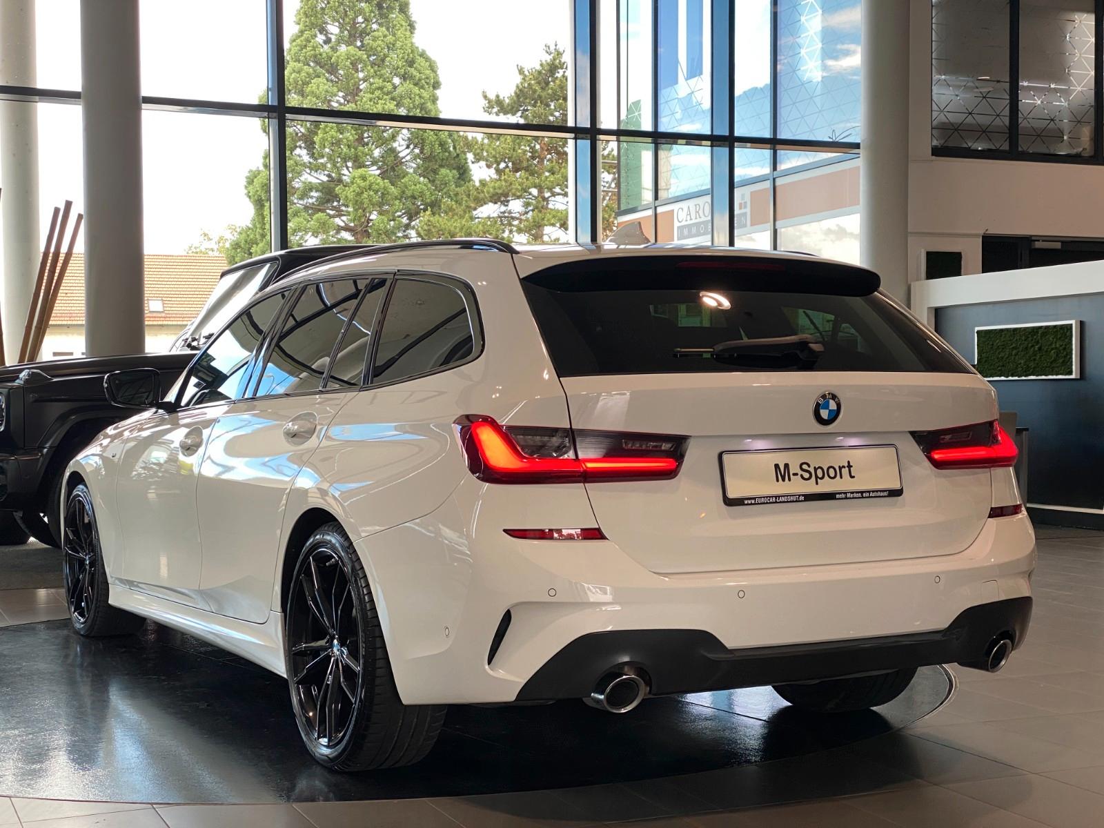 BMW 330i xDrive M-Sport CockpitProf Laser Pano Leder