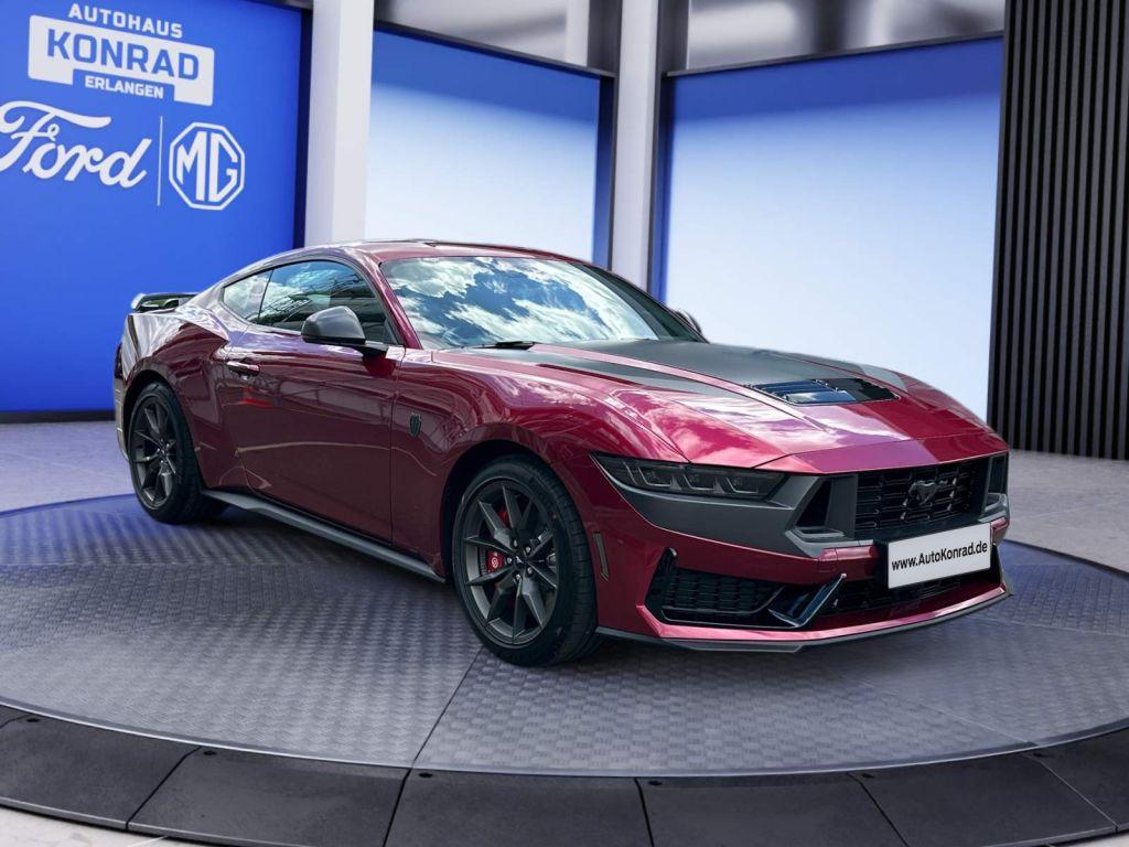 Ford Mustang Fastback Dark Horse 5.0 V8
