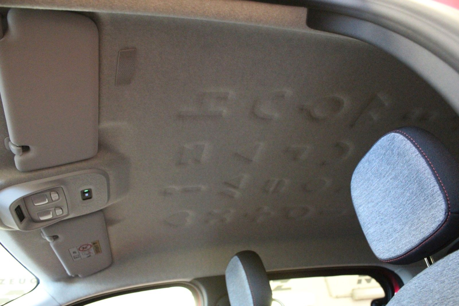 Fahrzeugabbildung Renault Twingo E-Tech 80 Urban Range *Techno*Sitzheizung
