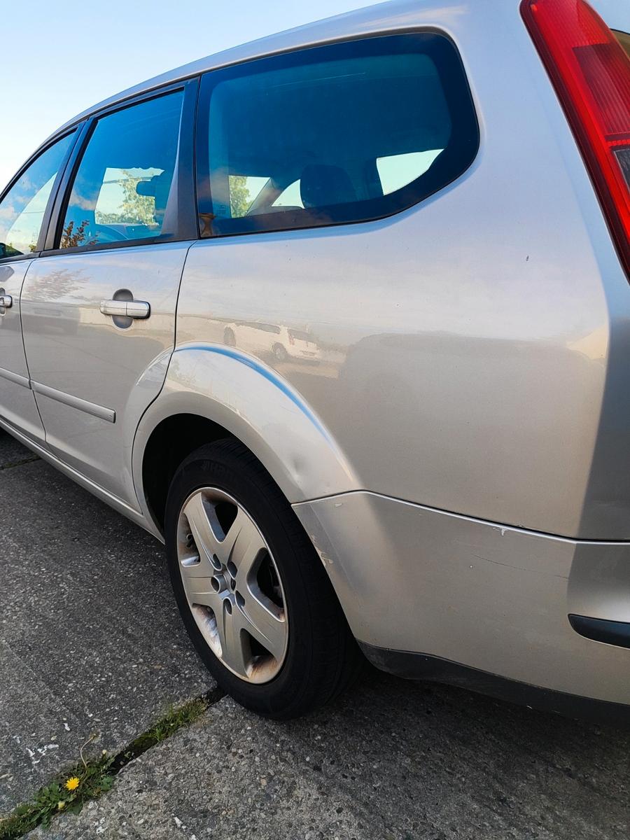 Ford Focus 2007 — engine 1.596 cm³, 101 HP (74kW)