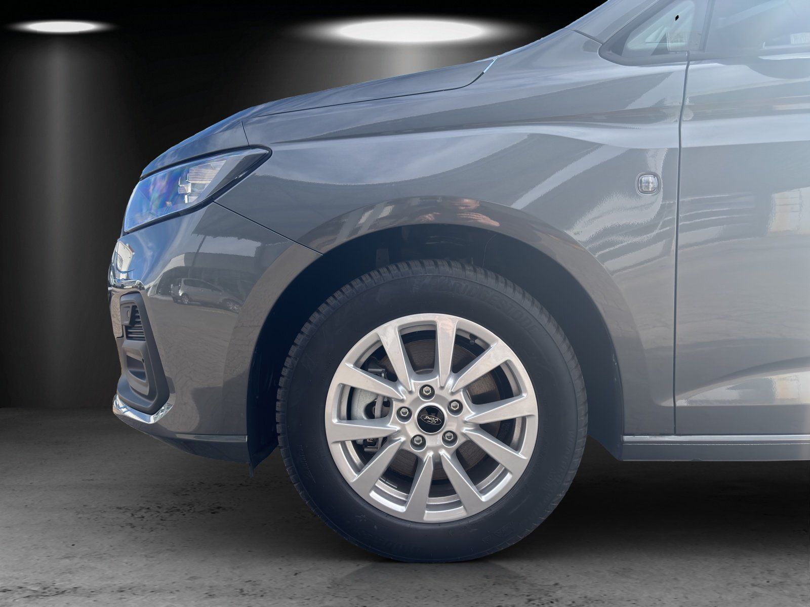 Fahrzeugabbildung Ford Tourneo Connect 1,5 Ecoboost Trend