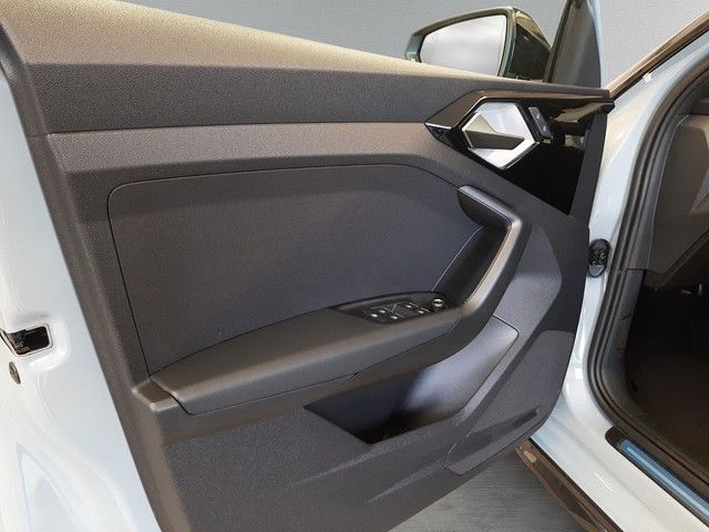 Fahrzeugabbildung Audi A1 allstreet 30TFSI S-tronic LED Kamera 17"