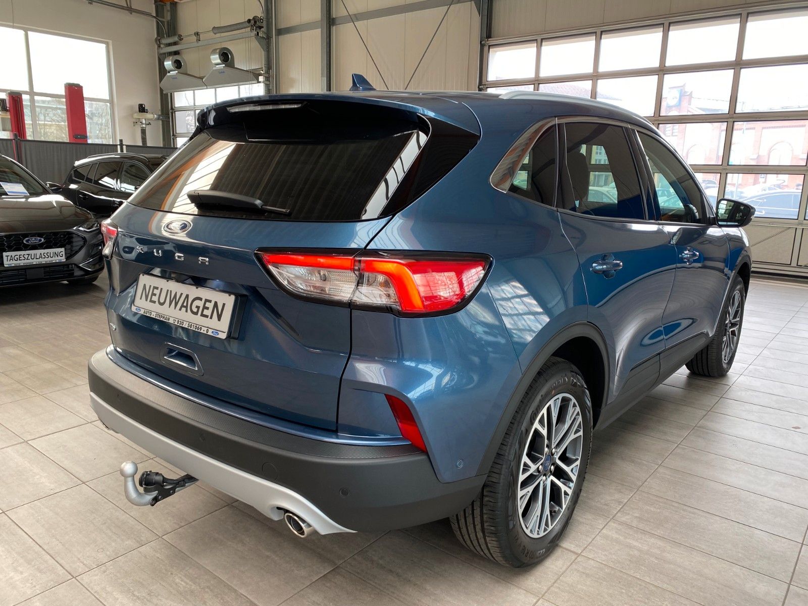 Fahrzeugabbildung Ford Kuga Titanium X 4x4 LED ACC HUD AHK Winterpaket