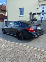 Mercedes-Benz C63 AMG Coupe Edition 1, Performance, Deutsch - Mercedes-Benz C 63 AMG aus 2012: Coupé