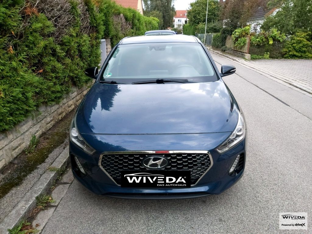 HYUNDAI i30