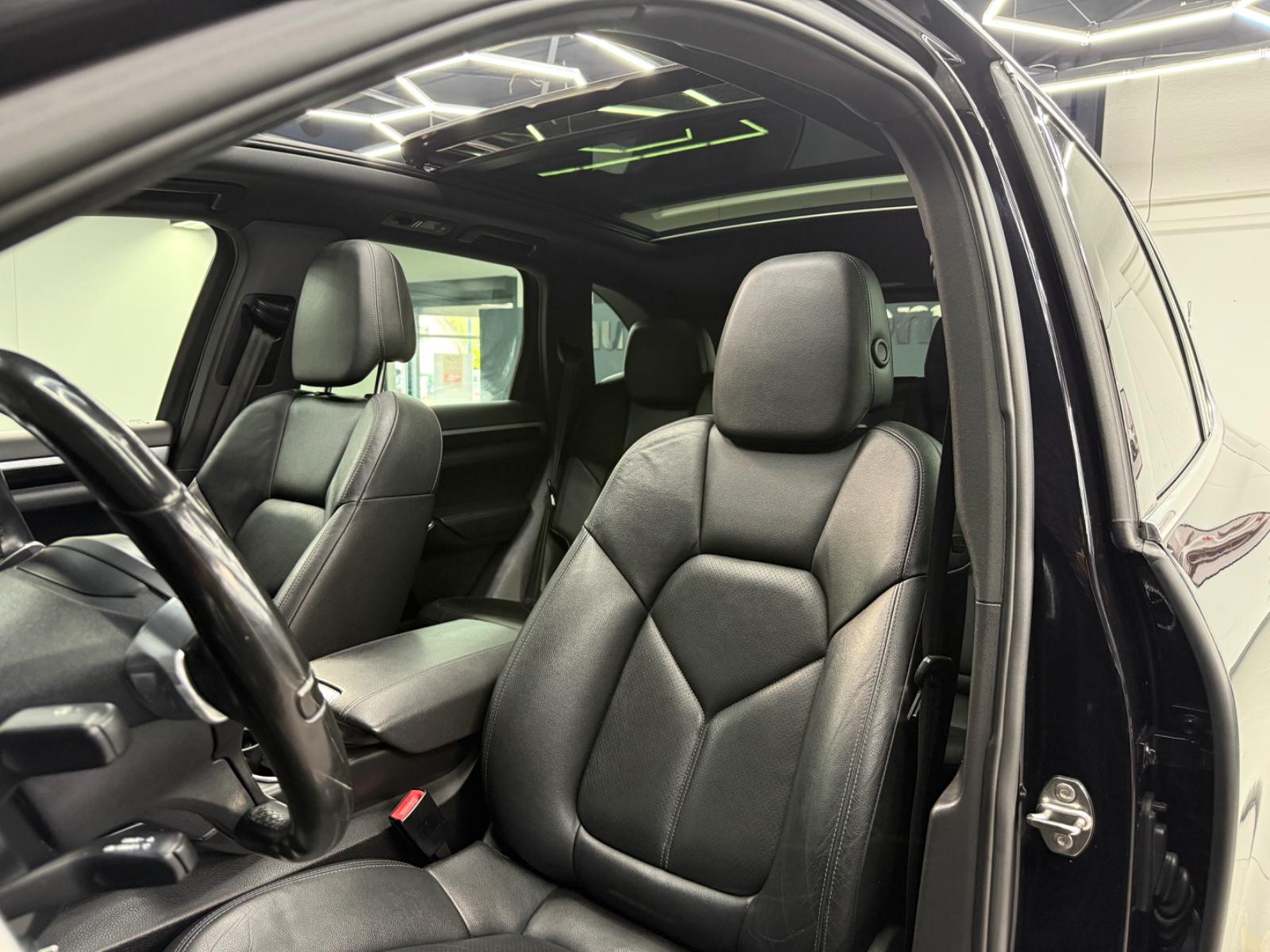 PORSCHE CAYENNE DIESEL 3.0 V6 245ch 4X4 - PNEUMATIQUE - TOIT PANORAMIQUE - CUIR - CAMÉRA DE RECUL - XÉNON