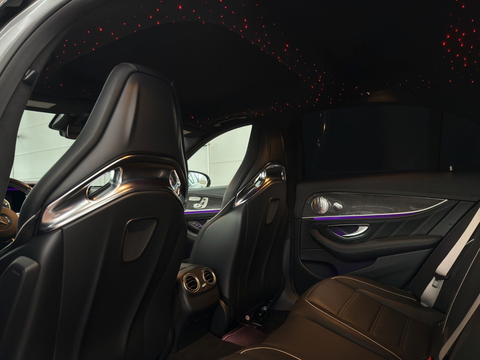 Fahrzeugabbildung Mercedes-Benz E63s AMG 4Matic+ Pano/Magno/SportAGA/Widescreen