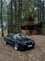 BMW E30 318i Limousine H-Zulassung Atlantisblau - BMW 318 aus 1989